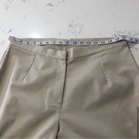 B& Co capris beige & cream minimalist - Picture 12 of 13